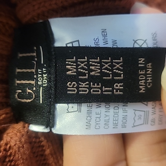 NWOT G.I.L.I Cape Sweater Rust Brown - size medium/large - Picture 4 of 5